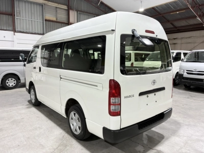 2020 Toyota Hiace ***HIGHROOF*** 2WD = ONLY 70kms! =