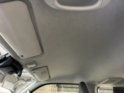 2020 Toyota Hiace ONLY 71km / Rear Aircon 6 / 9 SEATER