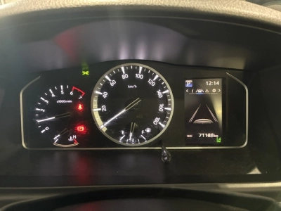 2020 Toyota Hiace ONLY 71km / Rear Aircon 6 / 9 SEATER