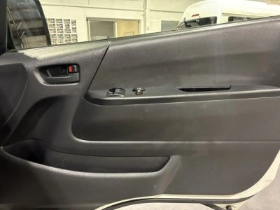 2020 Toyota Hiace ONLY 71km / Rear Aircon 6 / 9 SEATER