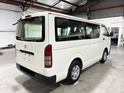 2020 Toyota Hiace ONLY 71km / Rear Aircon 6 / 9 SEATER