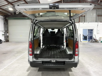 2022 Toyota Hiace 4X4 Facelift Model / ONLY 71kms!!
