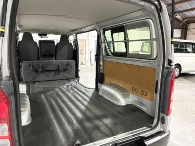 2022 Toyota Hiace 4X4 Facelift Model / ONLY 71kms!!