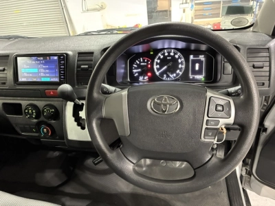 2022 Toyota Hiace 4X4 Facelift Model / ONLY 71kms!!