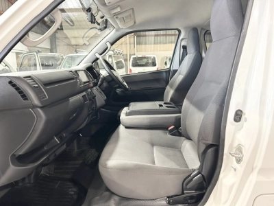 2019 Toyota Hiace =4X4= Rear Aircon_6 or 9 Seater ** BIG SALE _ OFFER END 14/05 **
