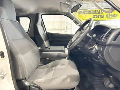 2019 Toyota Hiace =4X4= Rear Aircon_6 or 9 Seater ** BIG SALE _ OFFER END 14/05 **