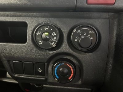 2019 Toyota Hiace ** SUPER LOW 73kms ** +++ $4000 REDUCED +++