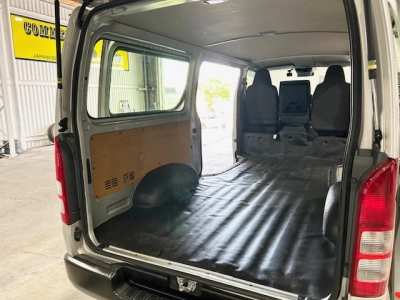 2019 Toyota Hiace ** SUPER LOW 73kms ** +++ $4000 REDUCED +++