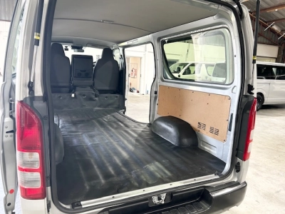 2019 Toyota Hiace ** SUPER LOW 73kms ** +++ $4000 REDUCED +++