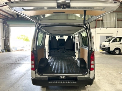 2019 Toyota Hiace ** SUPER LOW 73kms ** +++ $4000 REDUCED +++