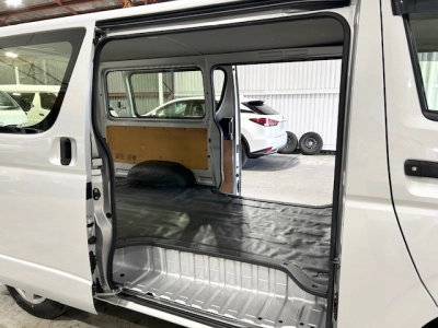 2019 Toyota Hiace ** SUPER LOW 73kms ** +++ $4000 REDUCED +++