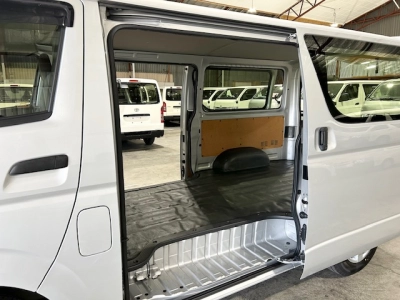 2019 Toyota Hiace ** SUPER LOW 73kms ** +++ $4000 REDUCED +++