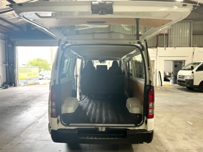 2021 Toyota Hiace Facelift Model 4x4 *6 Seaters*