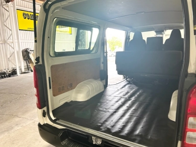 2021 Toyota Hiace Facelift Model 4x4 *6 Seaters*