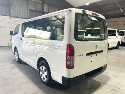 2021 Toyota Hiace CURRENT Model 4WD_ 6 Seaters_ $500 DISCOUNTED FOR FUEL (1 WEEK ONLY)