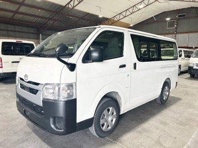 2021 Toyota Hiace Facelift Model 4x4 *6 Seaters*