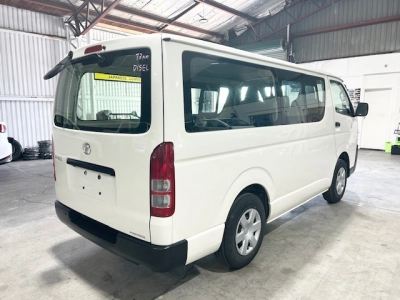 2021 Toyota Hiace CURRENT Model 4WD_ 6 Seaters_ $500 DISCOUNTED FOR FUEL (1 WEEK ONLY)