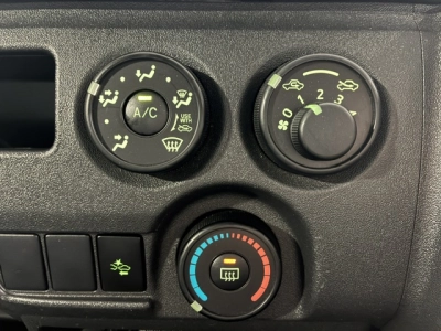 2021 Toyota Hiace 4X4 Facelift Model / ONLY 75km / 6 SEATER