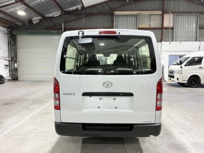 2021 Toyota Hiace 4X4 Facelift Model / ONLY 75km / 6 SEATER