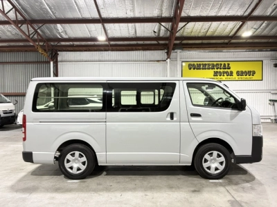 2021 Toyota Hiace 4X4 Facelift Model / ONLY 75km / 6 SEATER