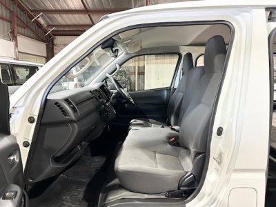 2020 Toyota Hiace LATEST FACELIFT MODEL ** SUPER LOW 76kms **