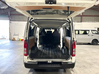 2020 Toyota Hiace LATEST FACELIFT MODEL ** SUPER LOW 76kms **