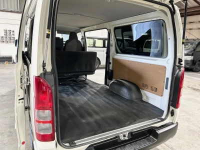 2020 Toyota Hiace LATEST FACELIFT MODEL ** SUPER LOW 76kms **