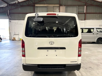 2020 Toyota Hiace LATEST FACELIFT MODEL ** SUPER LOW 76kms **