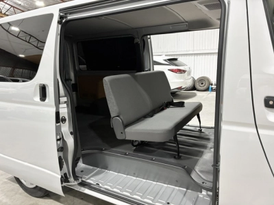 2018 Toyota Hiace =4X4= GL PACKAGE!! 6 SEATERS / FULL OPTIONS!!
