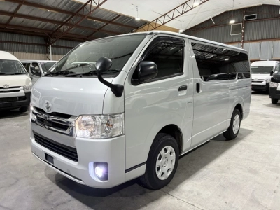2018 Toyota Hiace =4X4= GL PACKAGE!! 6 SEATERS / FULL OPTIONS!!