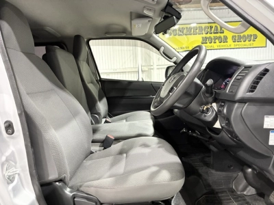 2018 Toyota Hiace =4X4= GL PACKAGE!! 6 SEATERS / FULL OPTIONS!!