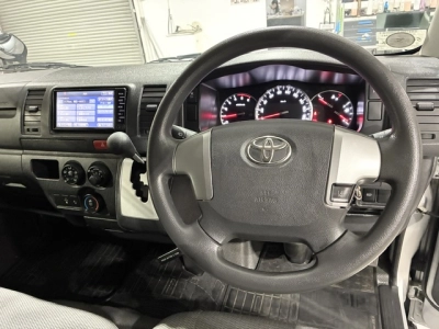 2018 Toyota Hiace =4X4= GL PACKAGE!! 6 SEATERS / FULL OPTIONS!!