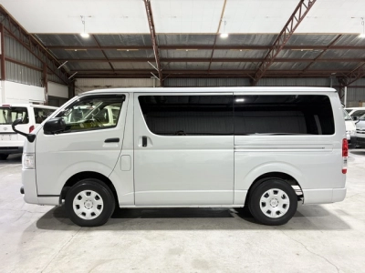 2018 Toyota Hiace =4X4= GL PACKAGE!! 6 SEATERS / FULL OPTIONS!!