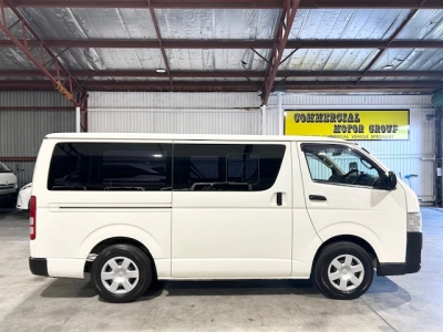 2016 Toyota Hiace 6 Seater $1000 REDUCED for Fuel Inflation