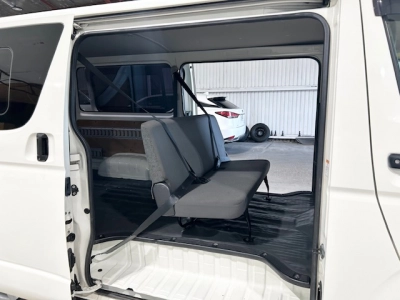 2016 Toyota Hiace 6 Seater $1000 REDUCED for Fuel Inflation