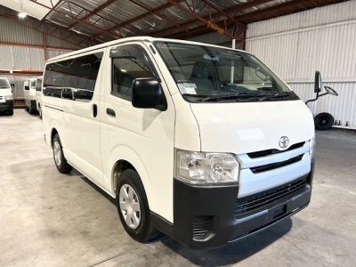 2016 Toyota Hiace 6 Seater $1000 REDUCED for Fuel Inflation