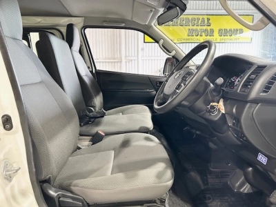 2021 Toyota Hiace ** FULL TIME 4WD ** NEW YEAR SALE