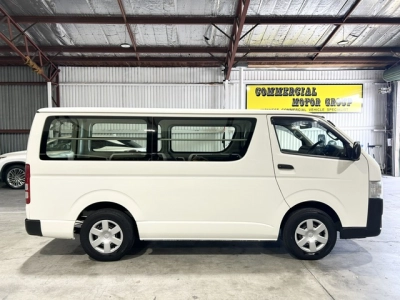 2017 Toyota Hiace =ONLY 80kms= *** $1000 DISCOUNTED for FUEL