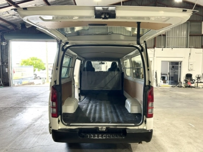 2017 Toyota Hiace =ONLY 80kms= *** $1000 DISCOUNTED for FUEL