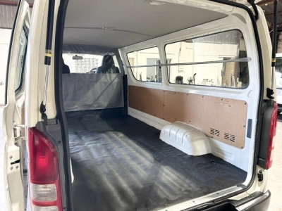 2017 Toyota Hiace =ONLY 80kms= *** $1000 DISCOUNTED for FUEL
