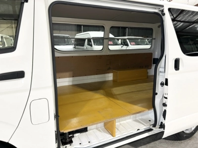 2021 Toyota Hiace Facelift Model =4X4= Timber Floor! $1000 DISCOUNTED for FUEL