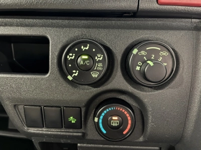 2022 Toyota Hiace RARE HIGHROOF 4X4 DIESEL!!! 