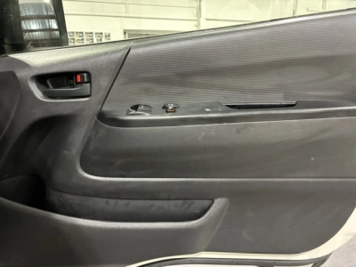 2022 Toyota Hiace RARE HIGHROOF 4X4 DIESEL!!! 