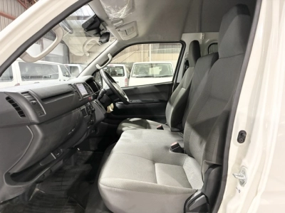 2022 Toyota Hiace RARE HIGHROOF 4X4 DIESEL!!! 