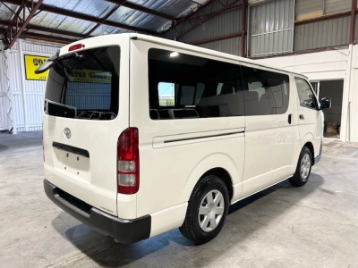 2018 TOYOTA HIACE LWB ** $4000 REDUCED** 6 SEATERS !!