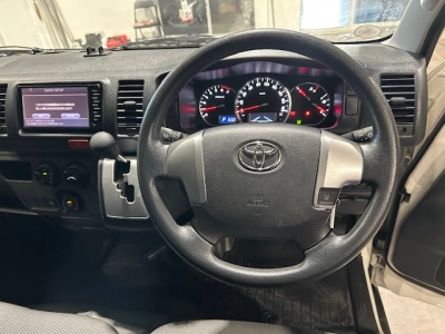 2018 TOYOTA HIACE LWB ** $4000 REDUCED** 6 SEATERS !!