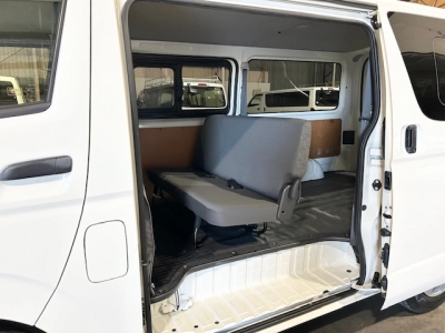 2018 TOYOTA HIACE LWB ** $4000 REDUCED** 6 SEATERS !!