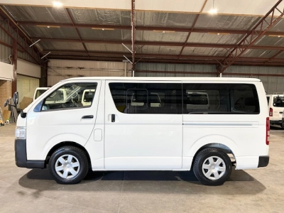 2018 TOYOTA HIACE LWB ** $4000 REDUCED** 6 SEATERS !!