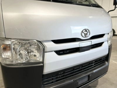 2019 Toyota Hiace =4X4= Super Low 84kms !!