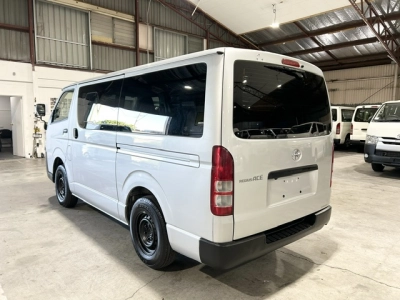 2019 Toyota Hiace =4X4= Super Low 84kms !!